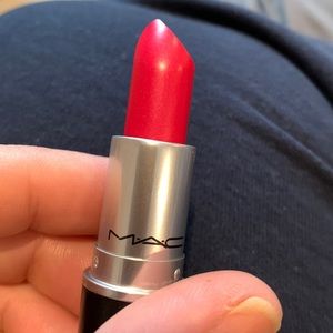 BNIB MAC limited edition amplified Creme lipstick in Full Fuchsia